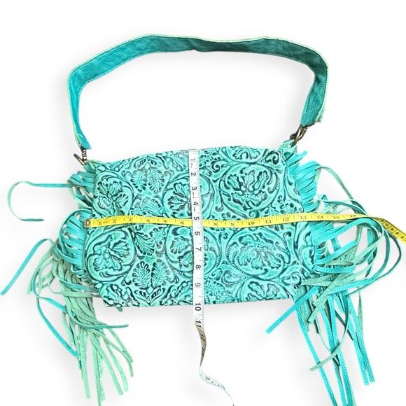 DANCING CACTUS DESIGNS Women’s Turquoise Tooled Leather Fringe Shoulder Bag - Picture 7 of 7